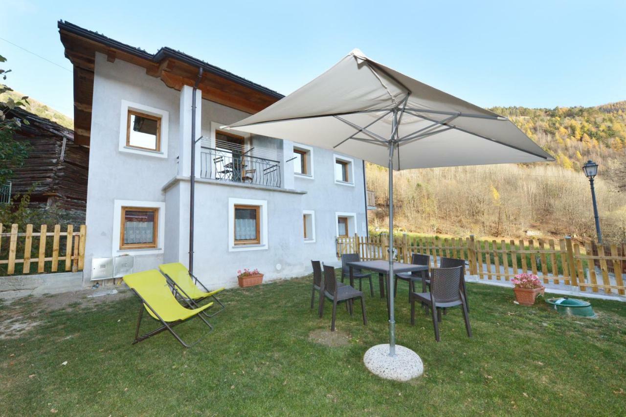 Ferienwohnung Lo Metcho Dou Bino Antey-Saint-André Exterior foto